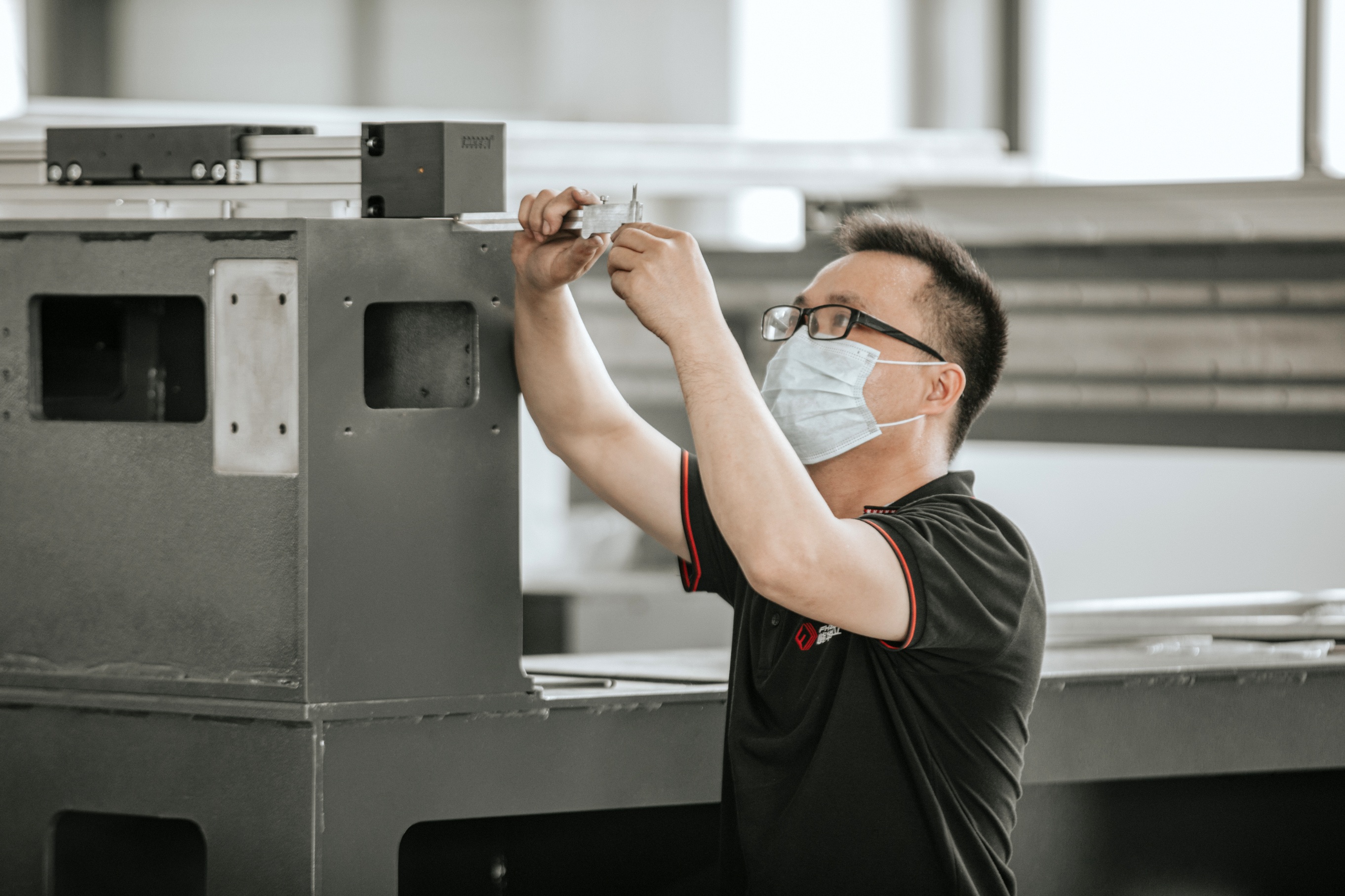 工業(yè)級3D打印機：從設(shè)備選型到生產(chǎn)部署的全流程技術(shù)指南